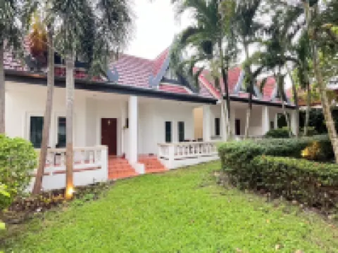 Z&Z Resort Hôtels à : Plage de Rawai