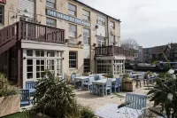 Head of the River - Pet friendly