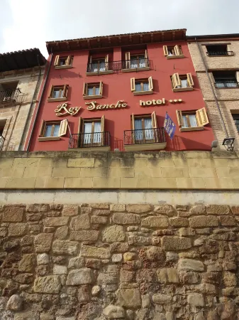 Hotel Rey Sancho Отели в г. La Rioja Province