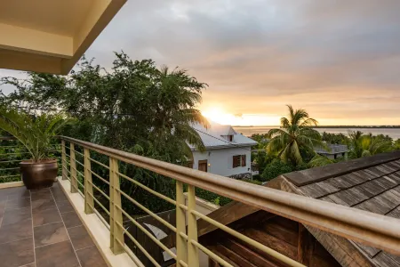 Happy Days Guest House