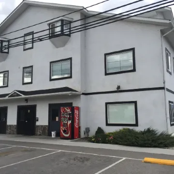 Invermere Hostel