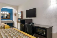 Rodeway Inn Broken Bow-Hochatown Hotels in Broken Bow