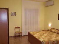 Villa Erry Hotels in Trani
