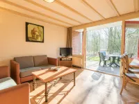 Cosy Bungalow with Microwave, in the Middle of de Maasduinen Ξενοδοχεία στην πόλη Arcen