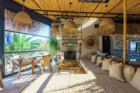 Alaçatı Aura Plus Hotels in Cesme