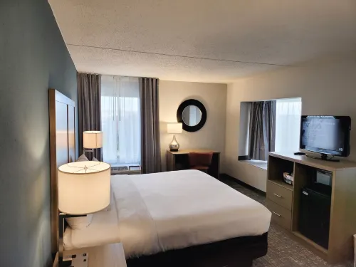 Comfort Inn & Suites Alexandria West Hotels in Rose Hill