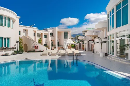 Flamingo Suites Boutique Hotel - Mountain view