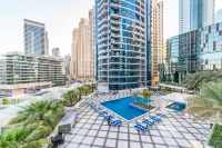 Maison Privee - Stunning 3-Floor Villa with Kids Room & Rooftop Terrace over Dubai Marina