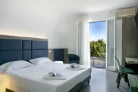 Hotel Riviera - Beach