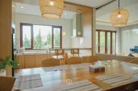 Breeze Blows City View Villa 5 Bedrooms with a Private Swimming Pool and a Familly Room