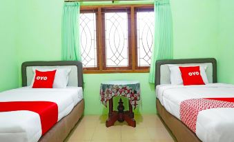 Urbanview Hotel Trisna Srabah