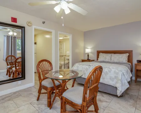 The Fairways Inn of Naples Hotels in Collier County