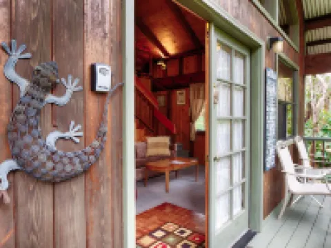 ラーヴァ ロッジ アット ハレ キラウエア ボルケーノのホテル