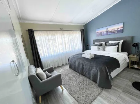 Chic Modern House on Neasden - 2085