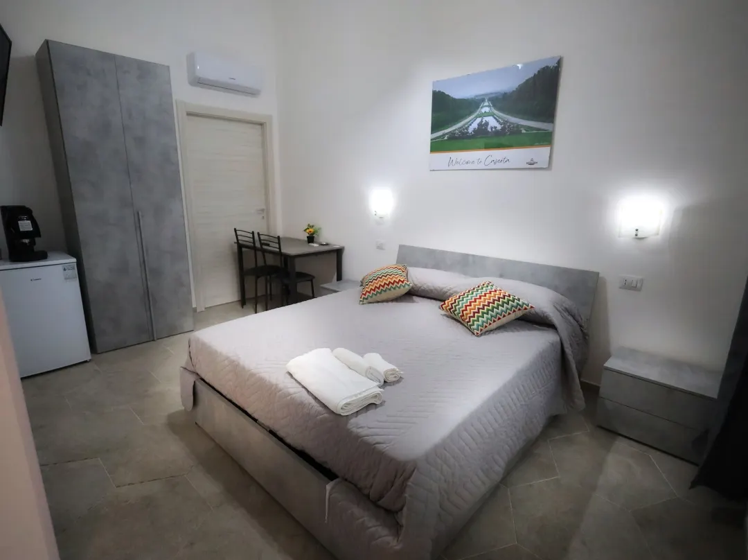 B&b Revolution Bed & Breakfast - Caserta