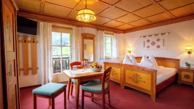 Berggasthof - Pension Lahnerhof Hotel dekat St. Andra (Church of St. Andrew)