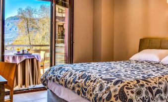 Elia Deluxe Accommodation