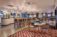 Holiday Inn LEEDS - GARFORTH by IHG - bar