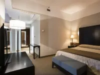 FlyOn Hotel & Conference Center Hotel in zona Convento Suore Minime dell'Addolorata