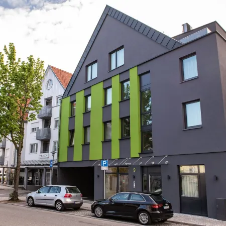 Outlet Hotel