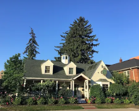 Wild Goose Inn Hotels in East Lansing