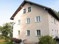 Ferienhaus mit Garten in Waldnähe Hotels in Arnschwang