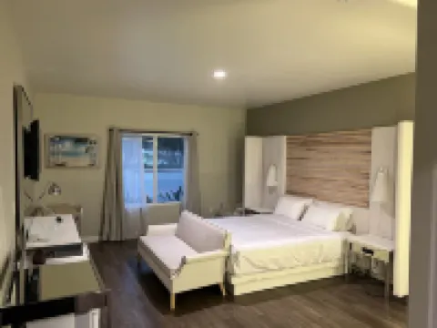 Aspire Inn & Suites Orange Hotels in Orange