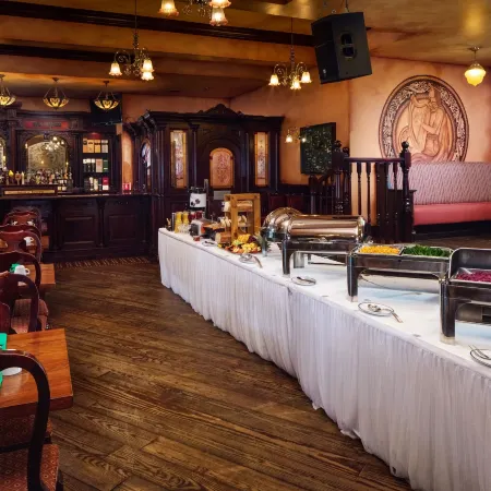 Irish Cottage Inn & Suites