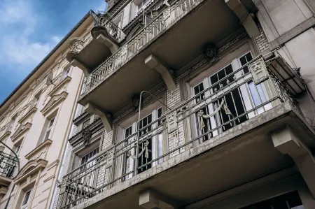 Unique Style Apartments Old Town - 25 Min from the Airport - by Homelike Krakow Отели рядом с достопримечательностью «Adam Mickiewicz statue»