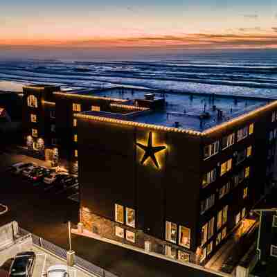 Starfish Manor Oceanfront Hotel Hotel Exterior
