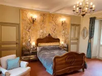 La Grande Maison Hotels in Ternay