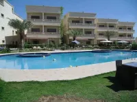 Muhanna Chalets - Pools