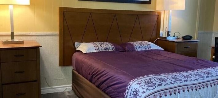 Pine Ridge Motel Ξενοδοχεία στην πόλη Cochrane District