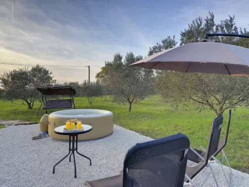 Comfortable House with Large Garden and Terrace, Near the Beach Hotels in Galizana