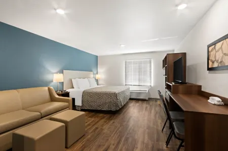 WoodSpring Suites Tolleson - Phoenix West Отели в г. Толсон