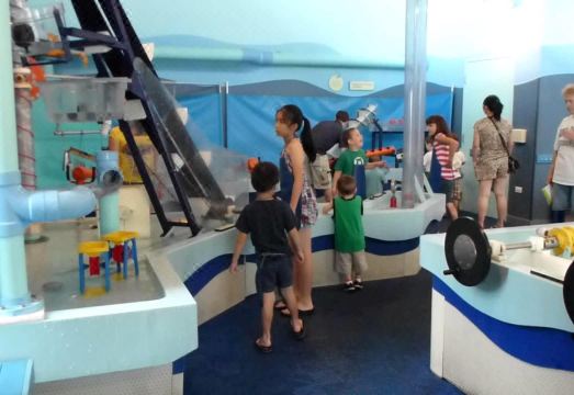 스테이브리지 스위트 글렌뷰의 실내 수영장