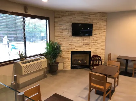 Country Inn & Suites by Radisson, Greenville, NC Отели в г. Чикод