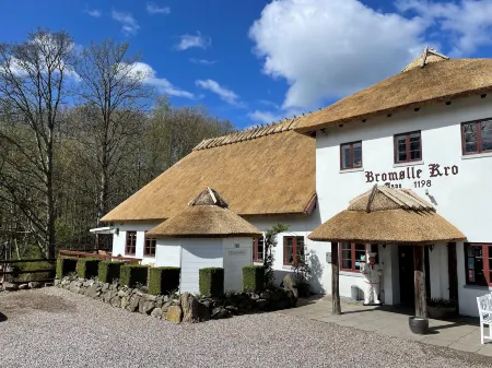 Bromølle Kro Отели в г. Follenslev