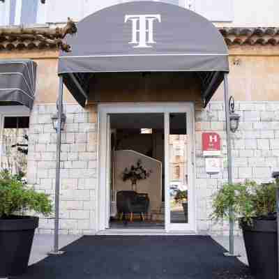 Hotel restaurant Le Tivoli Hotel Exterior