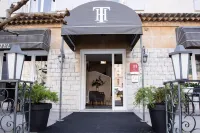 Hôtel le Tivoli Hotel a Volonne