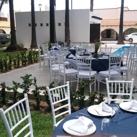 Hotel Sand's San Luis Potosí Отели рядом с достопримечательностью «Театр Ла-Пас»