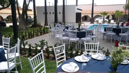 Hotel Sand's San Luis Potosí Отели рядом с достопримечательностью «CASA M»