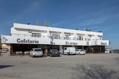 Área de Servicio El Cruce Отели в г. Мансанарес