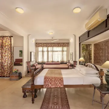 Neemrana Fort-Palace