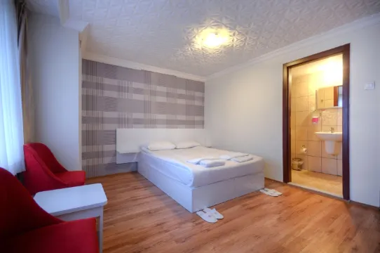 阿布羅內卡提貝酒店