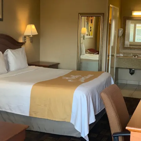 Days Inn by Wyndham Alhambra CA