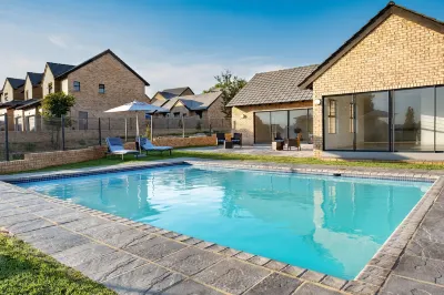 Kyalami Creek Hotels near Dainfern