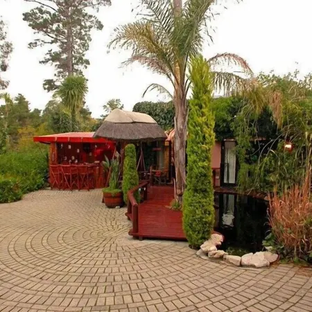 Constantia Vista Guest House Отели рядом с достопримечательностью «Винодельня Groot Constantia»