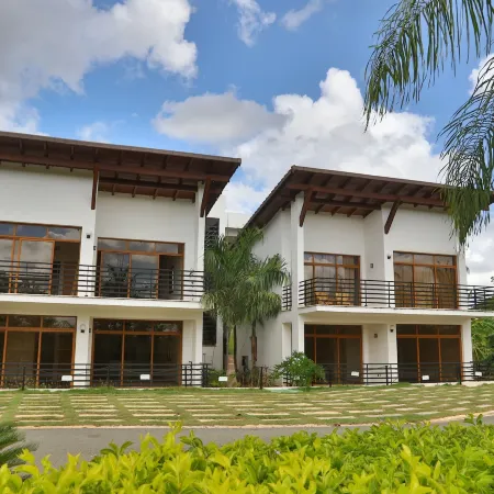 Sybaris Suites & Residences