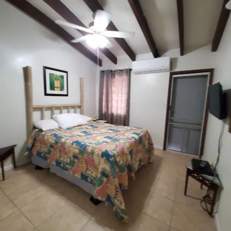 Sunset Gardens Guesthouse